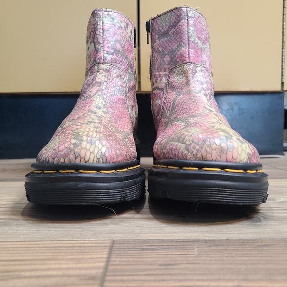 VTG Doc Dr Martens DMs Pink Snake Skin Pattern UK 7 Combat Moto Boots England - Picture 12 of 15